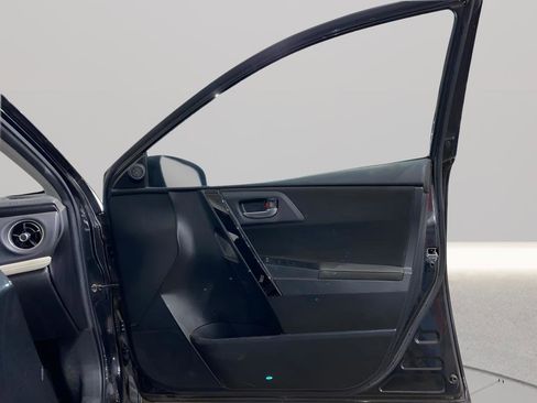 Used 2016 Scion iM image 12