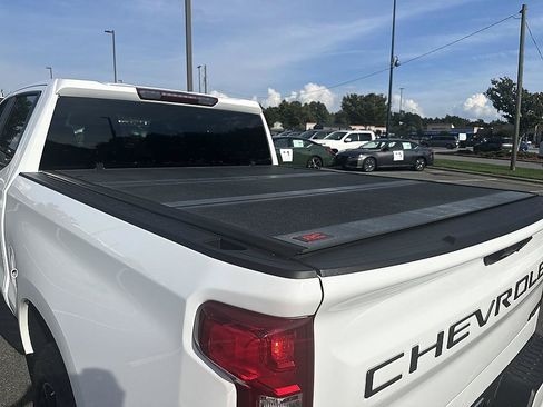 Used 2023 Chevrolet Silverado 1500 RST w/ Z71 Off-Road Package AWD/4WD image 23