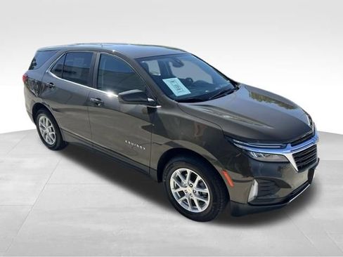 Used 2023 Chevrolet Equinox LT AWD/4WD image 9