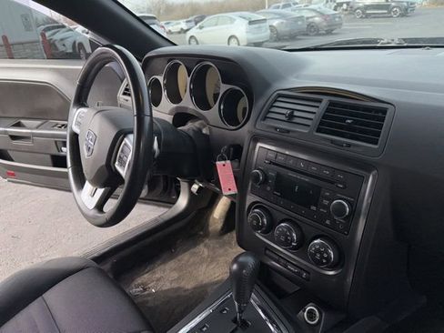 Used 2014 Dodge Challenger SXT w/ Super Sport Group (SS/T) image 20