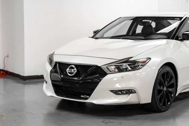 Used 2018 Nissan Maxima SR w/ Midnight Edition FWD image 7
