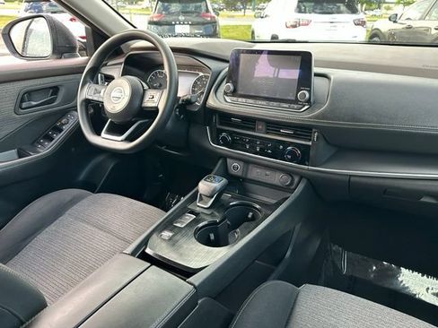 Used 2021 Nissan Rogue S FWD image 31
