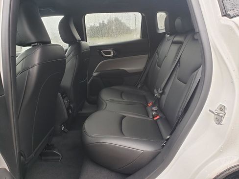 New 2026 Jeep Compass Limited image 12