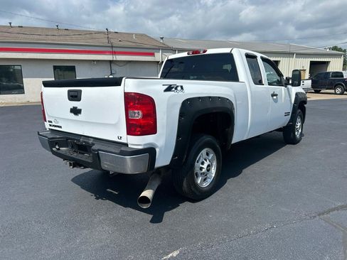 Used 2009 Chevrolet Silverado 2500 W/T AWD/4WD image 5