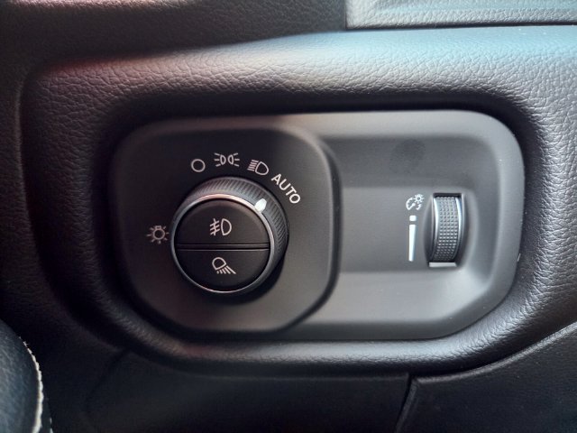 New 2027 RAM 3500 Big Horn AWD/4WD image 22