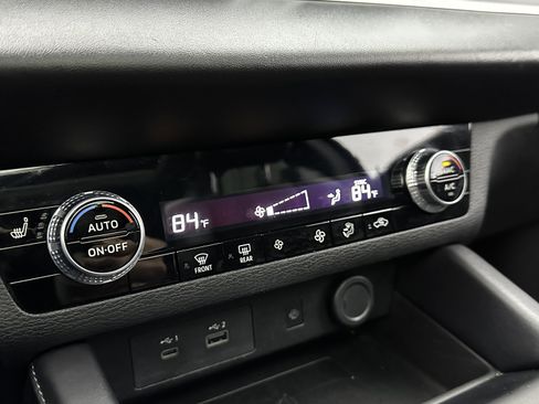 Used 2024 Mitsubishi Outlander SE Black Edition image 19