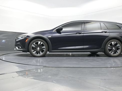 Used 2019 Buick Regal Preferred w/ Sights and Sounds Package AWD/4WD image 27