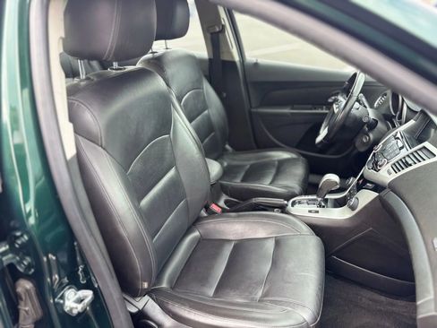 Used 2015 Chevrolet Cruze LT image 16