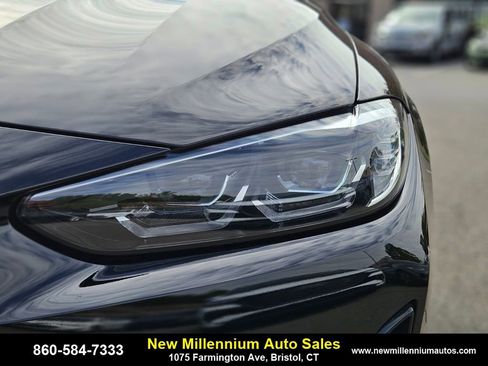 Used 2024 BMW i4 xDrive40i image 10