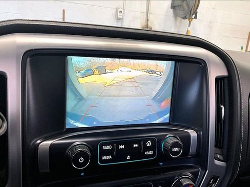 Used 2018 GMC Sierra 1500 SLT w/ SLT Premium Package image 15