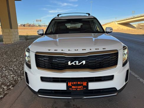 Used 2022 Kia Telluride EX w/ EX Premium Package image 8