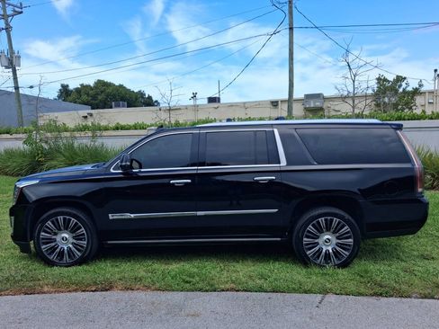 Used 2015 Cadillac Escalade ESV Premium AWD/4WD image 9