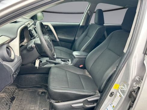 Used 2015 Toyota RAV4 LE AWD/4WD image 11