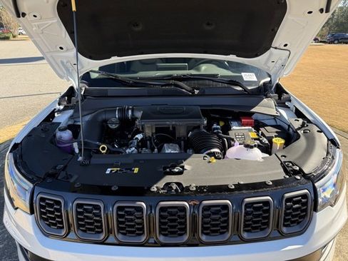 New 2026 Jeep Compass Latitude image 35