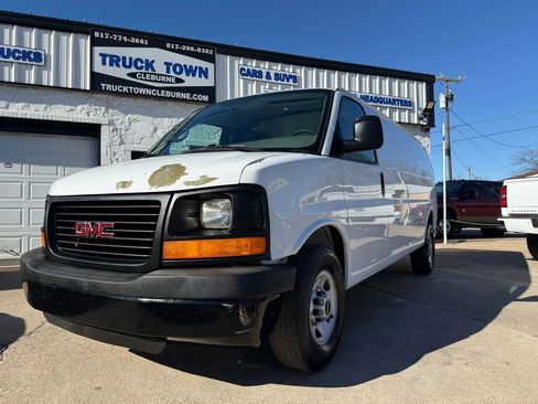 Used 2012 GMC Savana 2500 Extended RWD image 1