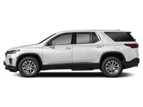 Used 2023 Chevrolet Traverse LS FWD image 3