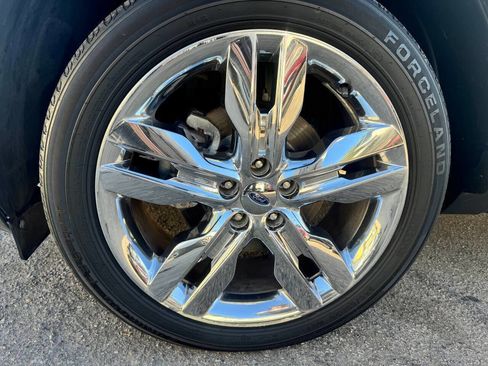 Used 2013 Ford Edge SEL FWD image 13