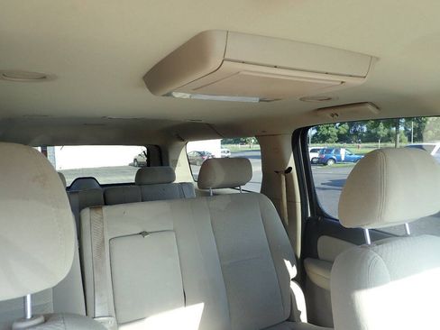 Used 2008 Chevrolet Suburban LT AWD/4WD image 9