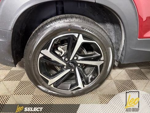 Used 2023 Chevrolet TrailBlazer RS w/ Sun and Liftgate Package AWD/4WD image 25
