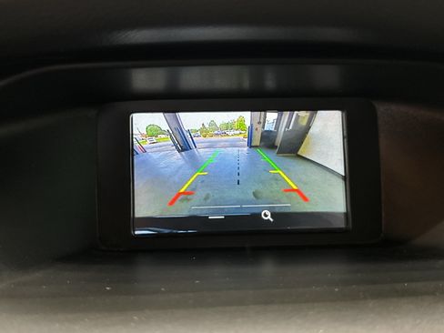 Used 2017 Ford Focus SE w/ Cold Weather Package FWD image 25
