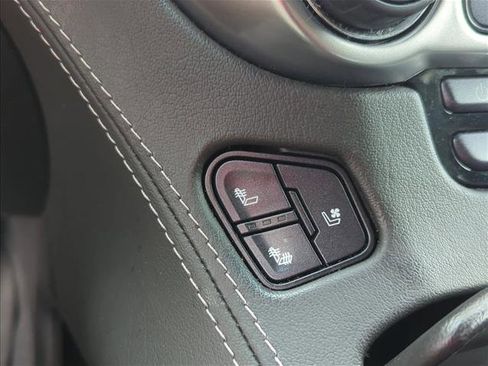 Used 2019 Chevrolet Suburban Premier image 15
