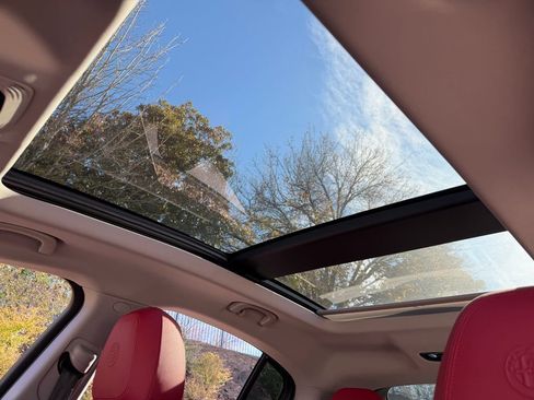 Used 2019 Alfa Romeo Stelvio Ti w/ Nero Edizione image 26