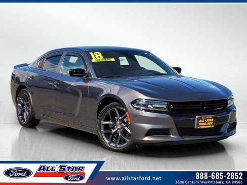 Used 2019 Dodge Charger SXT w/ Blacktop Package RWD image 1