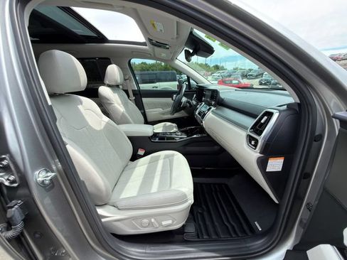 Used 2023 Kia Sorento SX Prestige AWD/4WD image 9