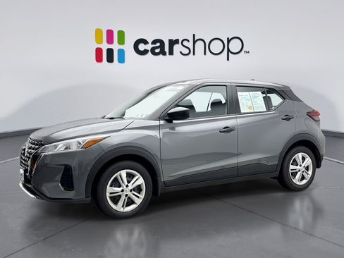 Used 2025 Nissan Kicks Play S FWD image 1