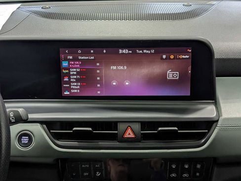 Certified 2024 Kia Seltos SX w/ SX Sunroof Package AWD/4WD image 19