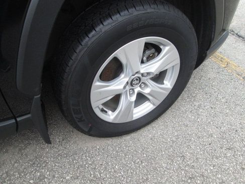 Used 2020 Toyota RAV4 XLE w/ All Weather Liner Package AWD/4WD image 8