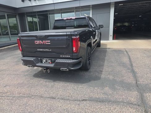 Used 2022 GMC Sierra 1500 Denali AWD/4WD image 12