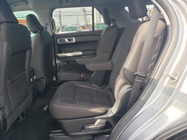 Used 2021 Ford Explorer XLT AWD/4WD image 12