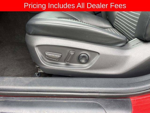 Used 2020 Toyota Camry SE FWD image 20