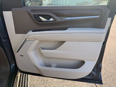 Used 2021 GMC Yukon Denali w/ Denali Premium Package image 38