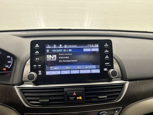 Used 2019 Honda Accord EX-L image 23