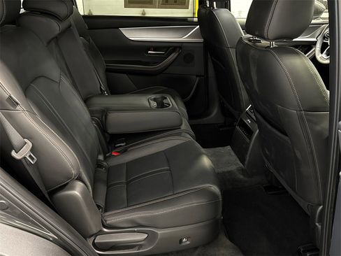 Certified 2025 MAZDA CX-90 3.3 Turbo w/ Preferred Package image 15