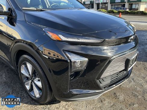 Used 2022 Chevrolet Bolt EUV LT w/ Convenience Package image 65