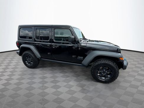 Used 2023 Jeep Wrangler Unlimited w/ Cold Weather Group AWD/4WD image 5
