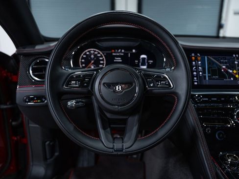 Used 2022 Bentley Flying Spur V8 image 58