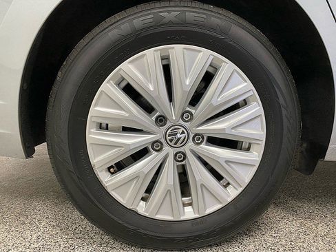 Used 2020 Volkswagen Jetta S image 25