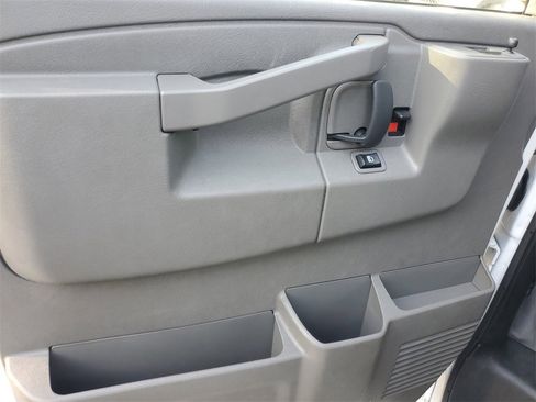 Used 2024 Chevrolet Express 2500 w/ Driver Convenience Package image 16