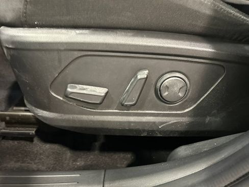 Used 2023 Hyundai Santa Cruz SEL Premium AWD/4WD image 16
