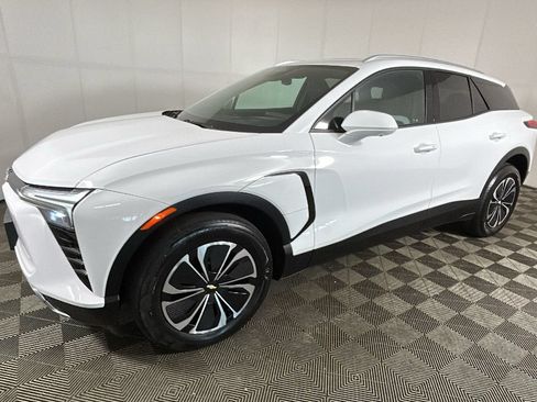 Used 2024 Chevrolet Blazer EV LT AWD/4WD image 6