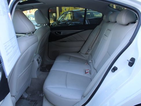 Used 2015 INFINITI Q50 Premium w/ Navigation Package RWD image 24