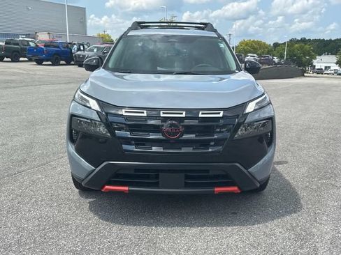 Used 2025 Nissan Rogue SV AWD/4WD image 10