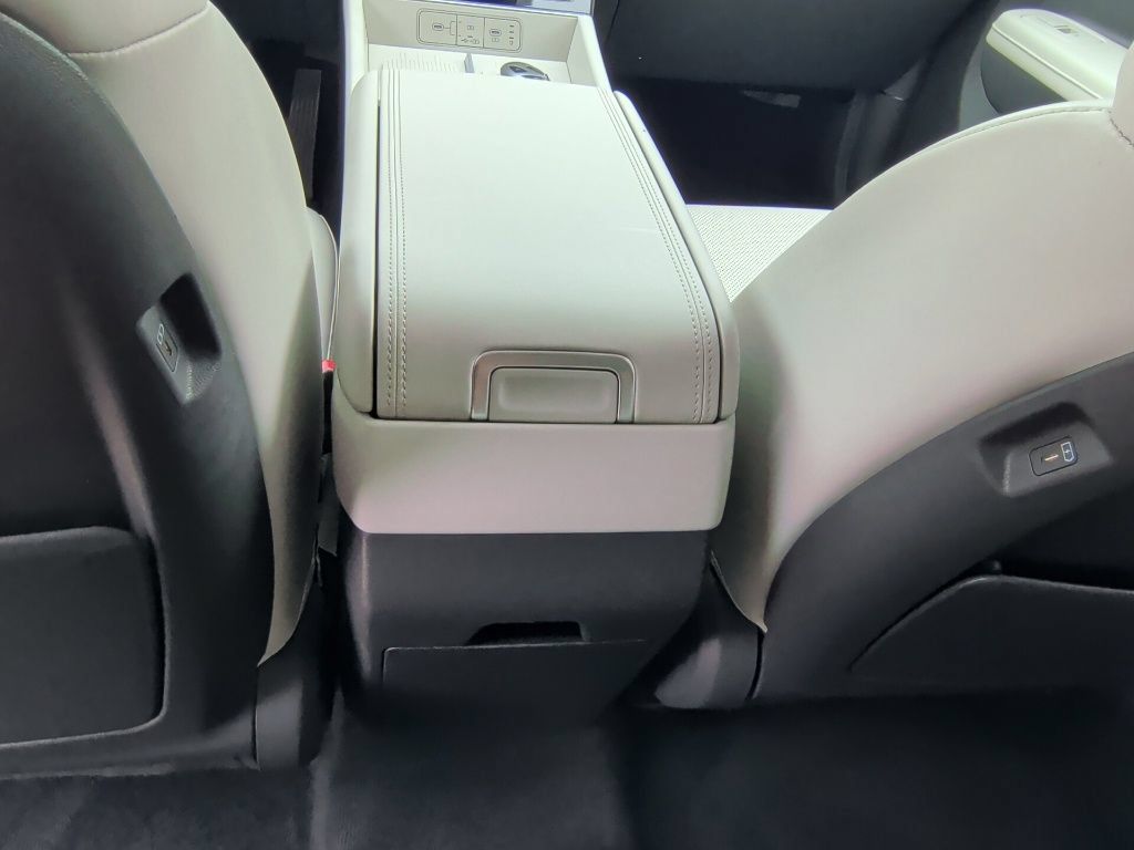 Used 2026 Hyundai Santa Fe SEL FWD image 32