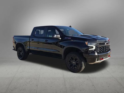 Used 2023 Chevrolet Silverado 1500 ZR2 w/ Technology Package image 8