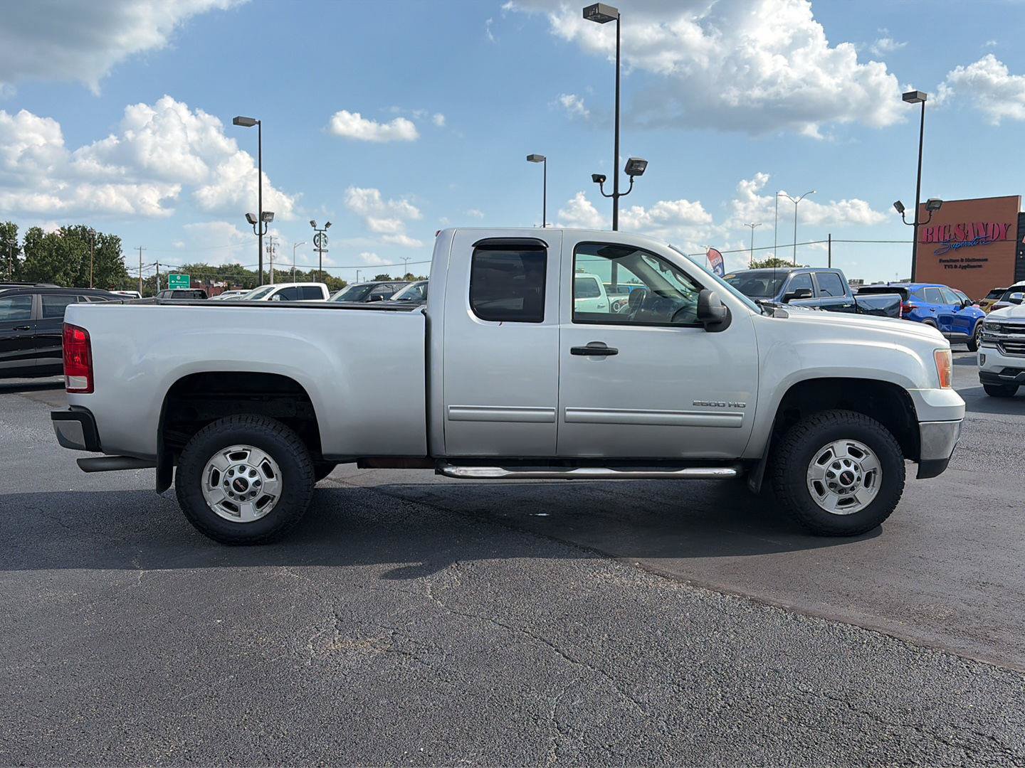 Used 2011 GMC Sierra 2500 SLE w/ Convenience Package AWD/4WD image 6