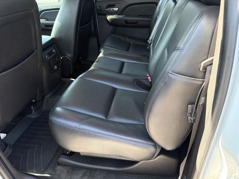 Used 2007 Chevrolet Avalanche LT w/ LT Preferred Equipment Group RWD image 21